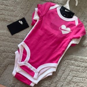 NWT 3 pack Nike baby onesies